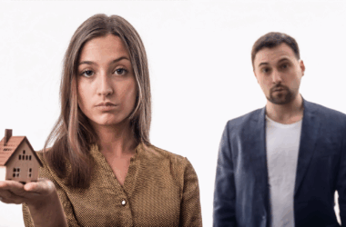 Ela Ficou Com A Casa Toda no Divórcio - Isso Está Certo